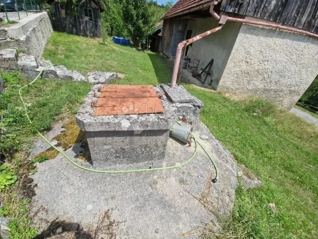 planinska kuća s velikom okućnicom - slika 14