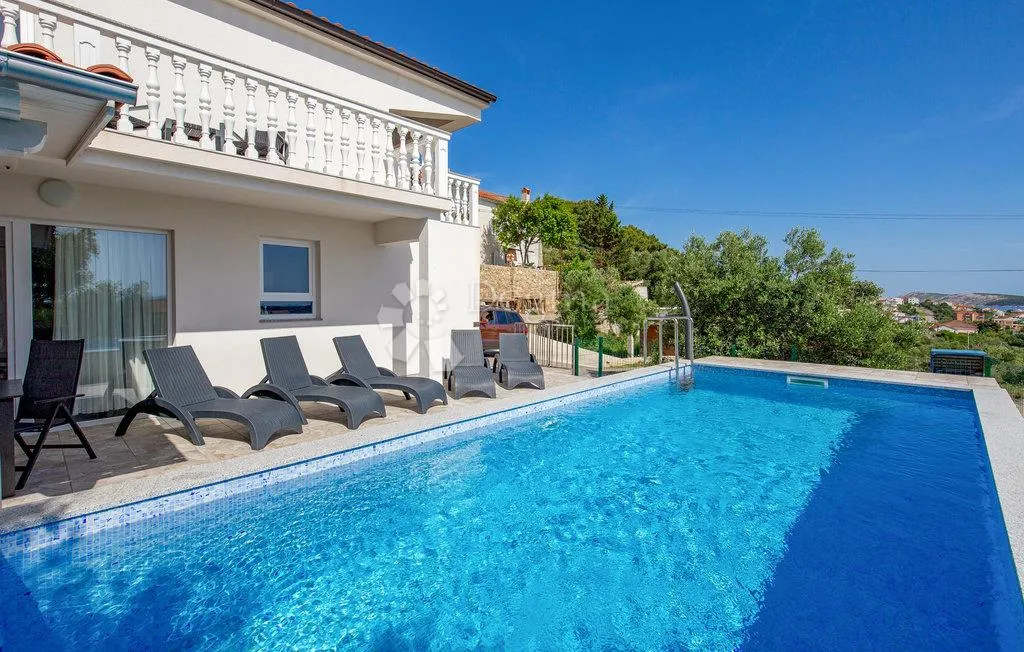 banjol-dvojna mediteranska vila s pogledom na more i bazenima - slika 3