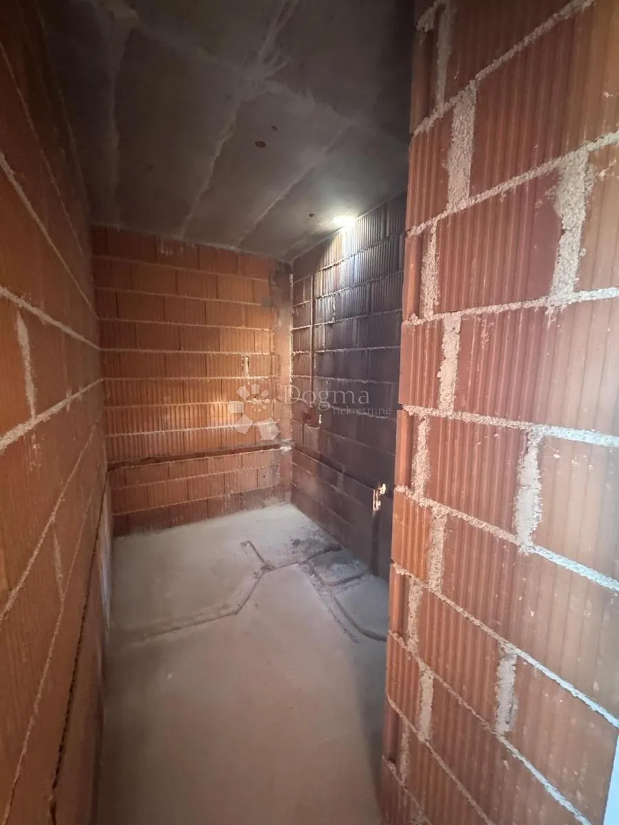 prodaje se apartman novalja gajac novogradnja s1 prizemlje - slika 23