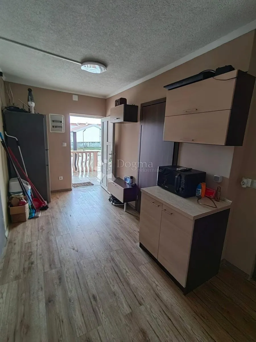 prodaje se apartman u prizemlju vir-straža - slika 15