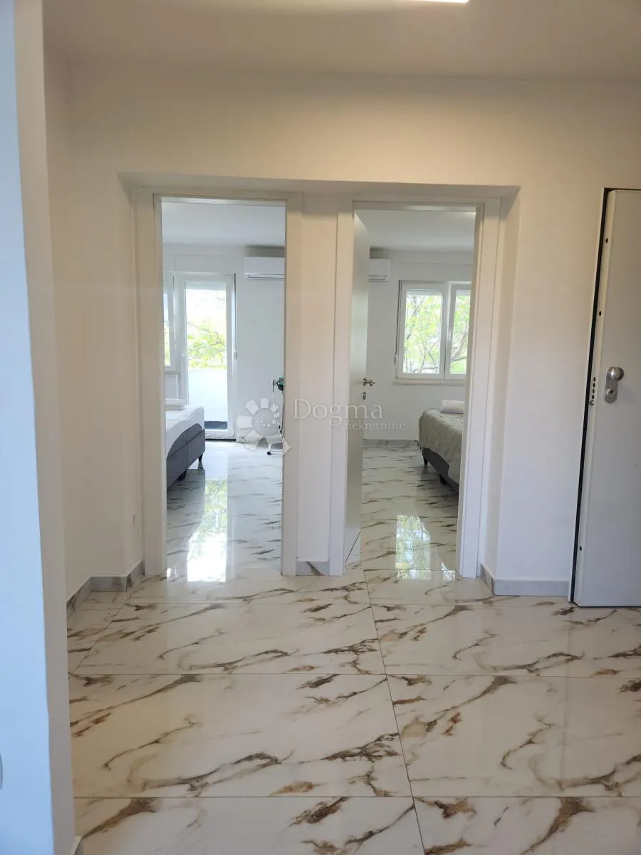 luksuzni 2-sobni stan s terasom u centru splita,75 m² - slika 6