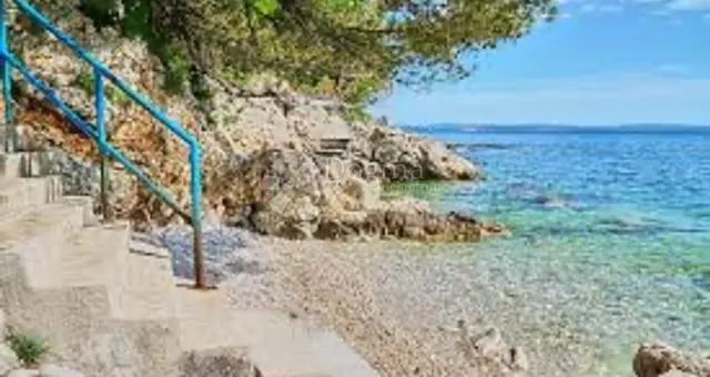 teren na top lokaciji 30 m od mora - slika 12