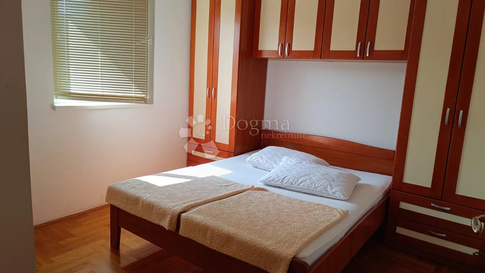 malinska, 61 m2 2s+db, balkon, parking - slika 7
