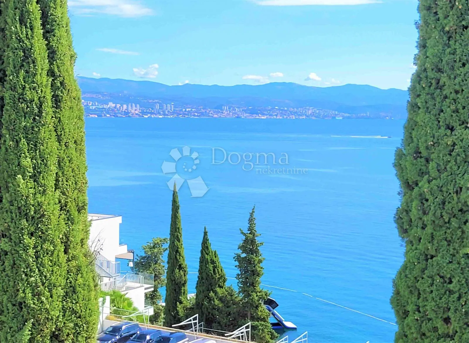 opatija- ičići , prekrasan dvoetažni stan - slika 13