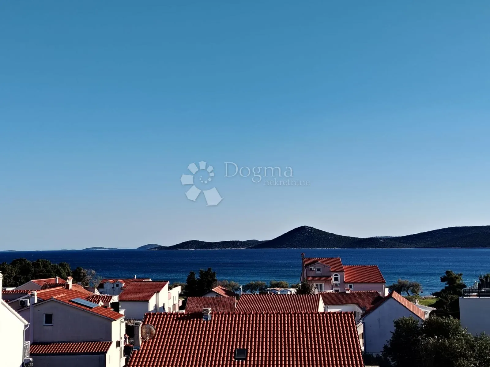 vodice - atraktivan stan s pogledom na more - slika 9