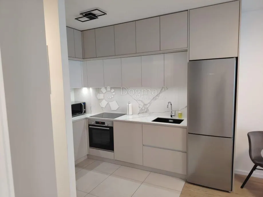 špansko – luksuzan dvosoban stan 44 m2, novogradnja - slika 2