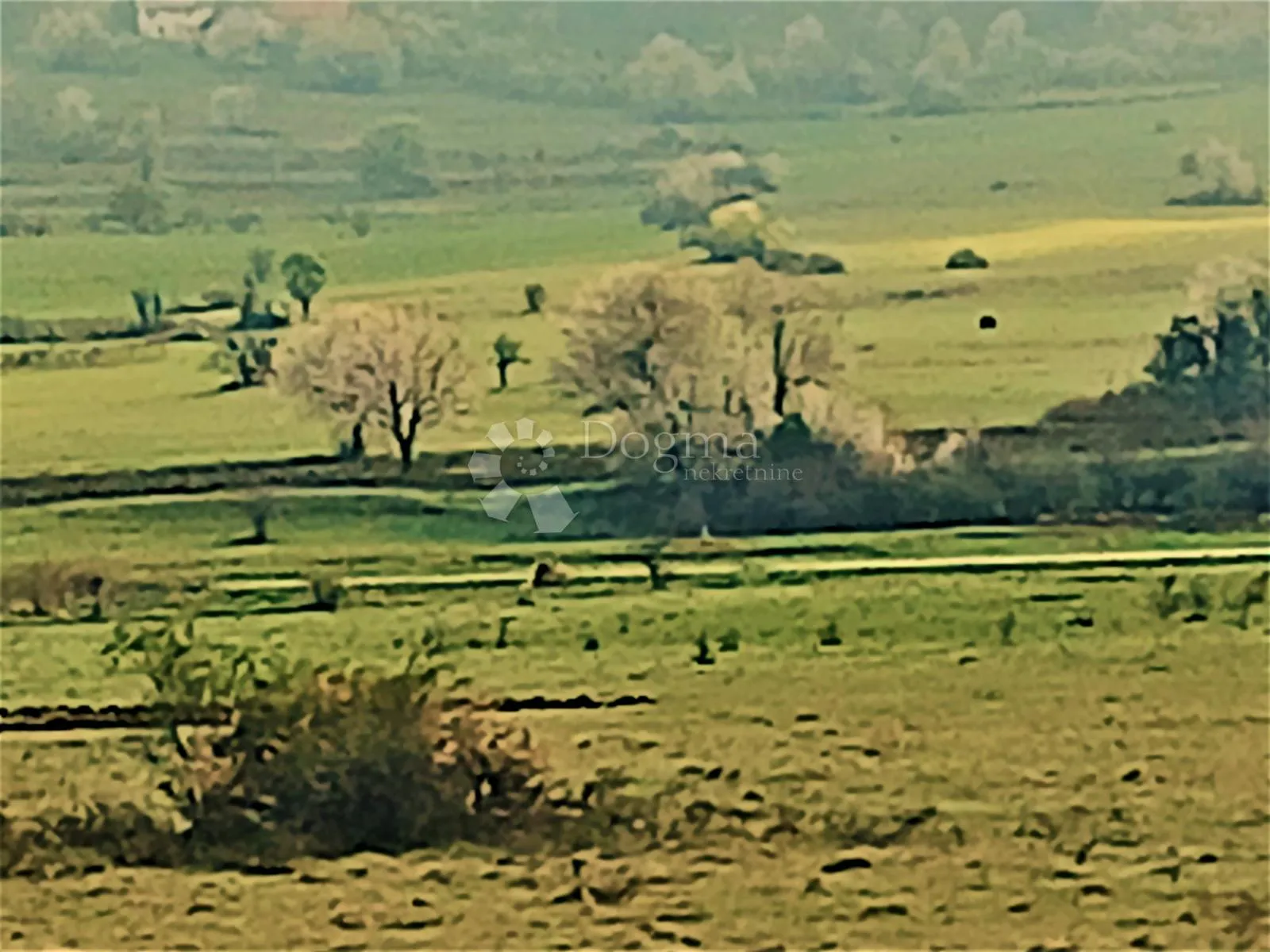 Zemljište S Potencijalom - Tomingaj, Gračac