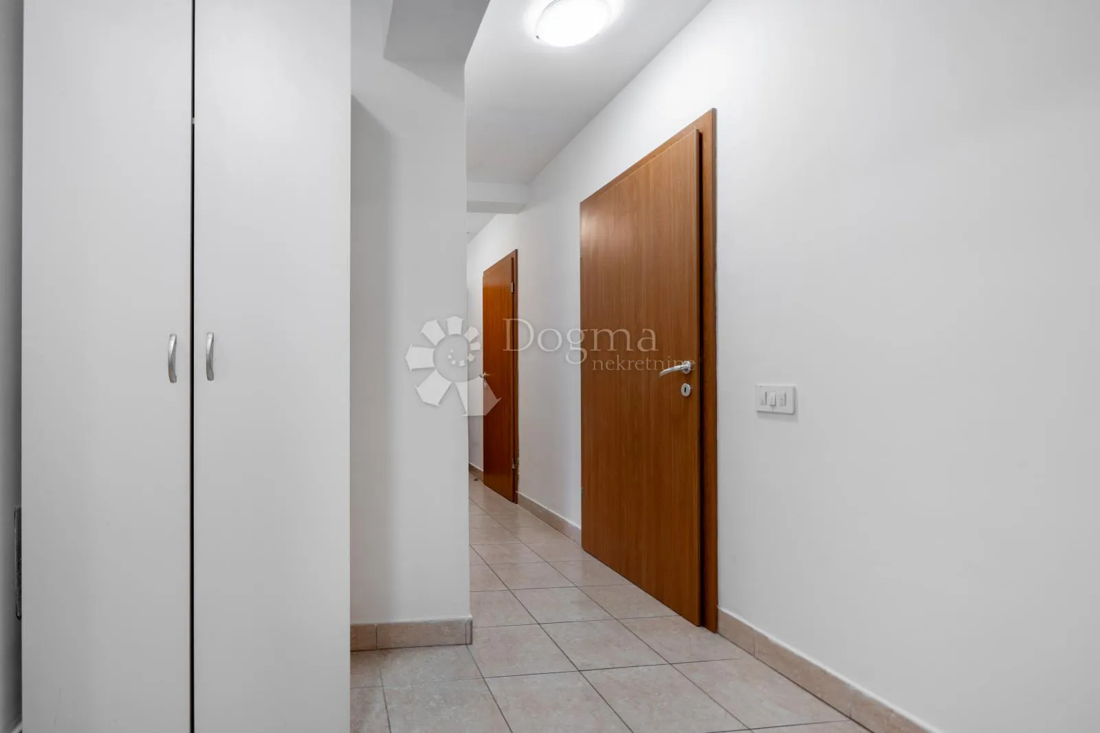 odličan stan sa pristupom za invalide - slika 10