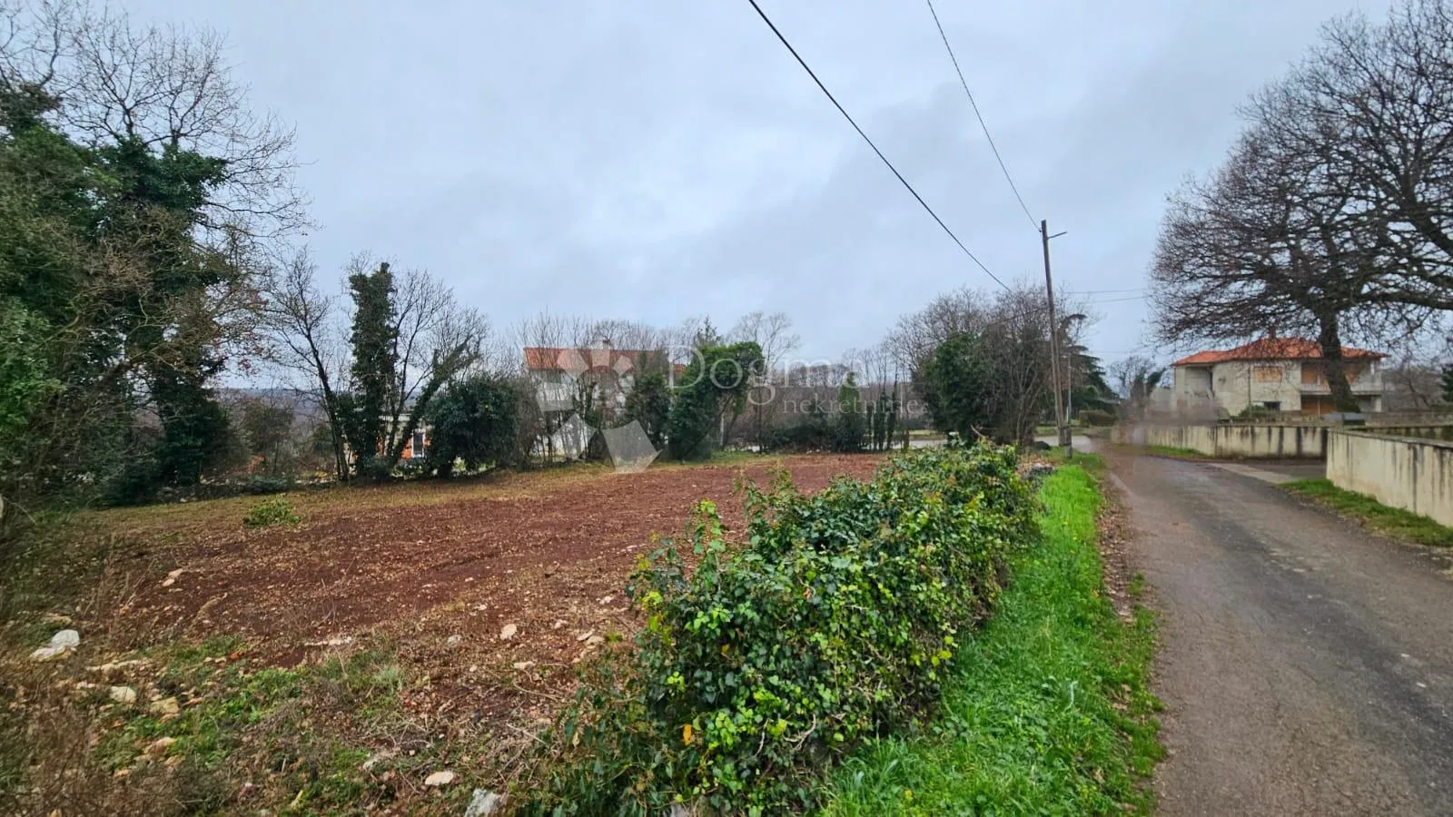 građevinsko zemljište 2km od mora - slika 10