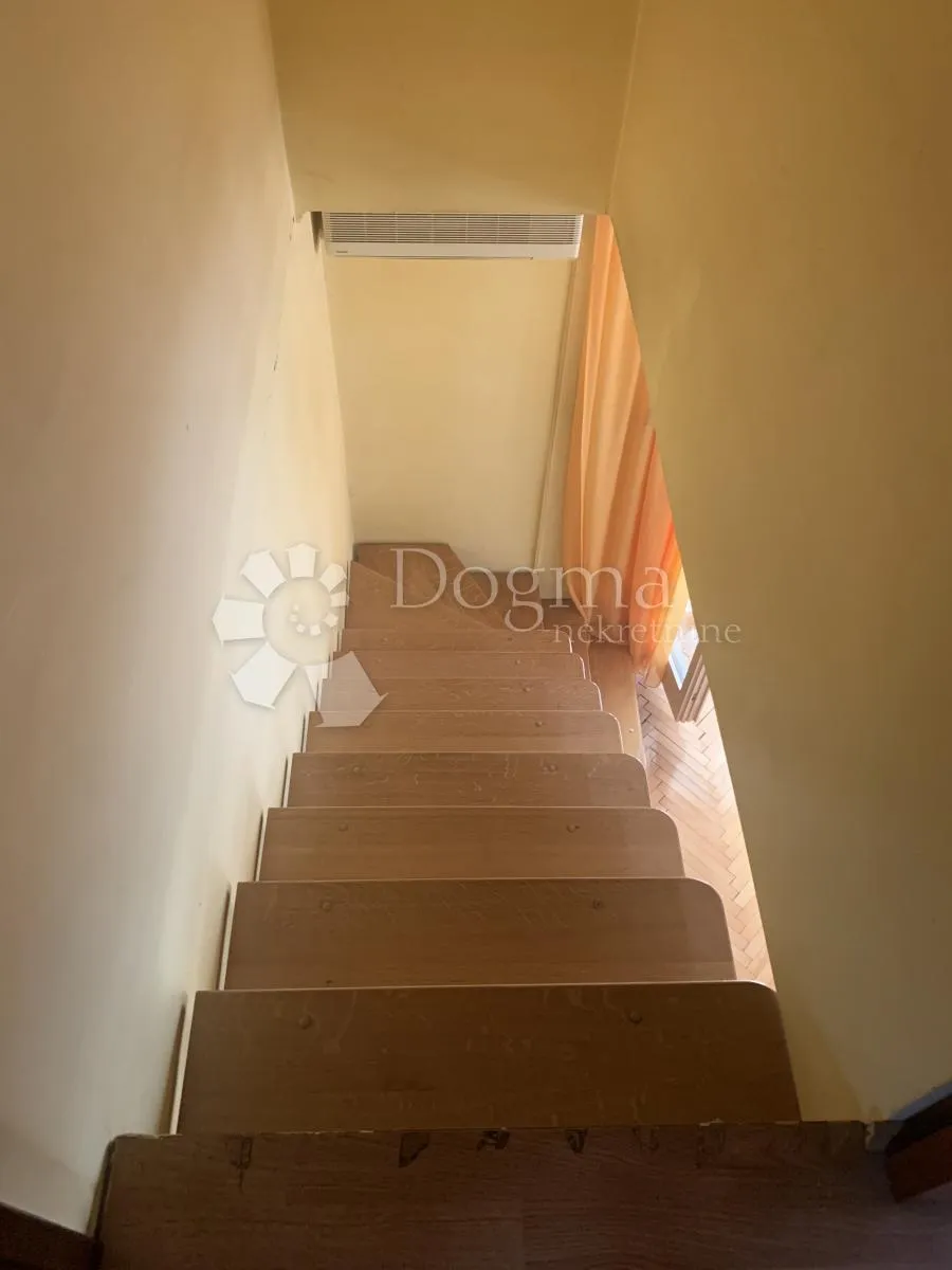lovran, dvoetažni stan 105 m2 - slika 15