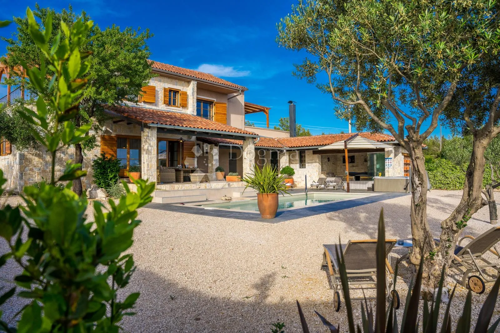 mediteranski raj u okolici šibenika - luksuzna vila na osami - slika 20
