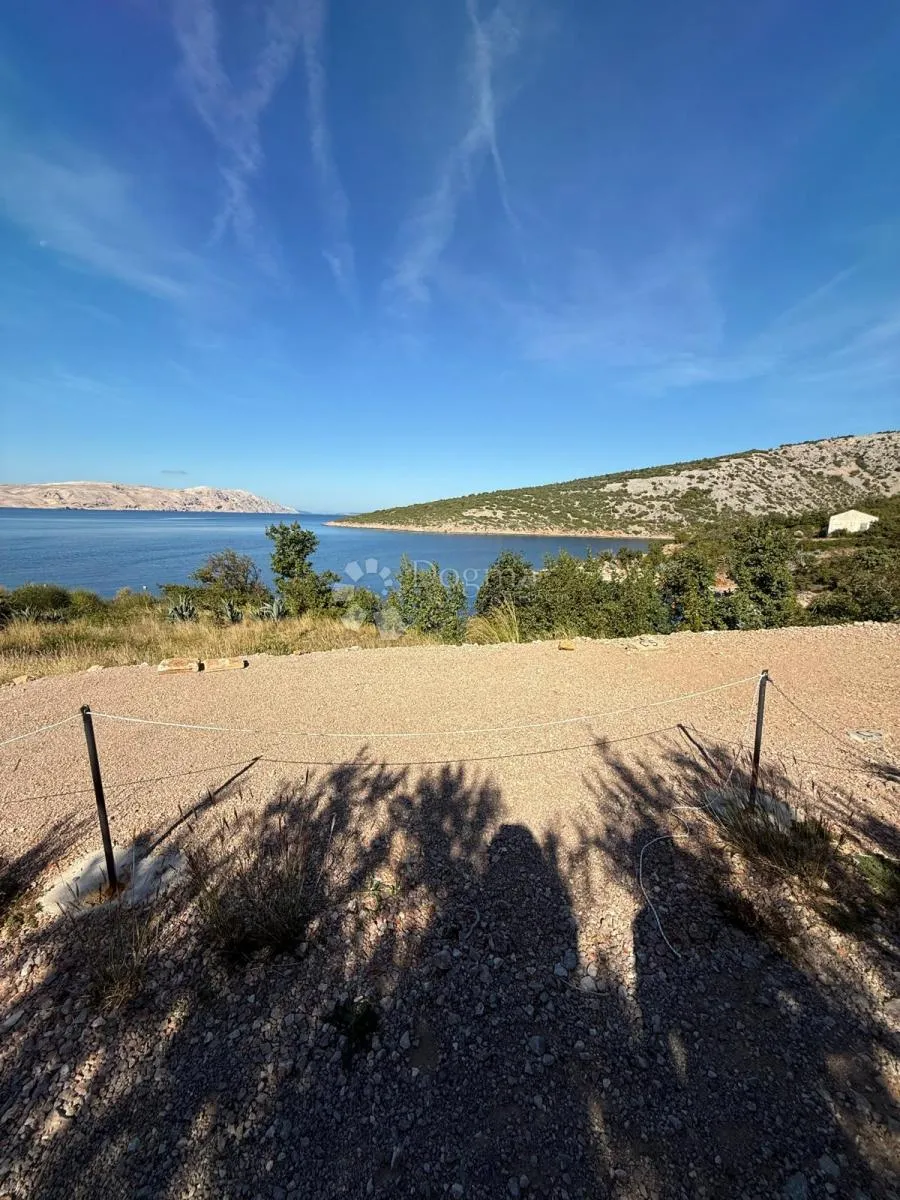 apartman useljiv i namješten - slika 8