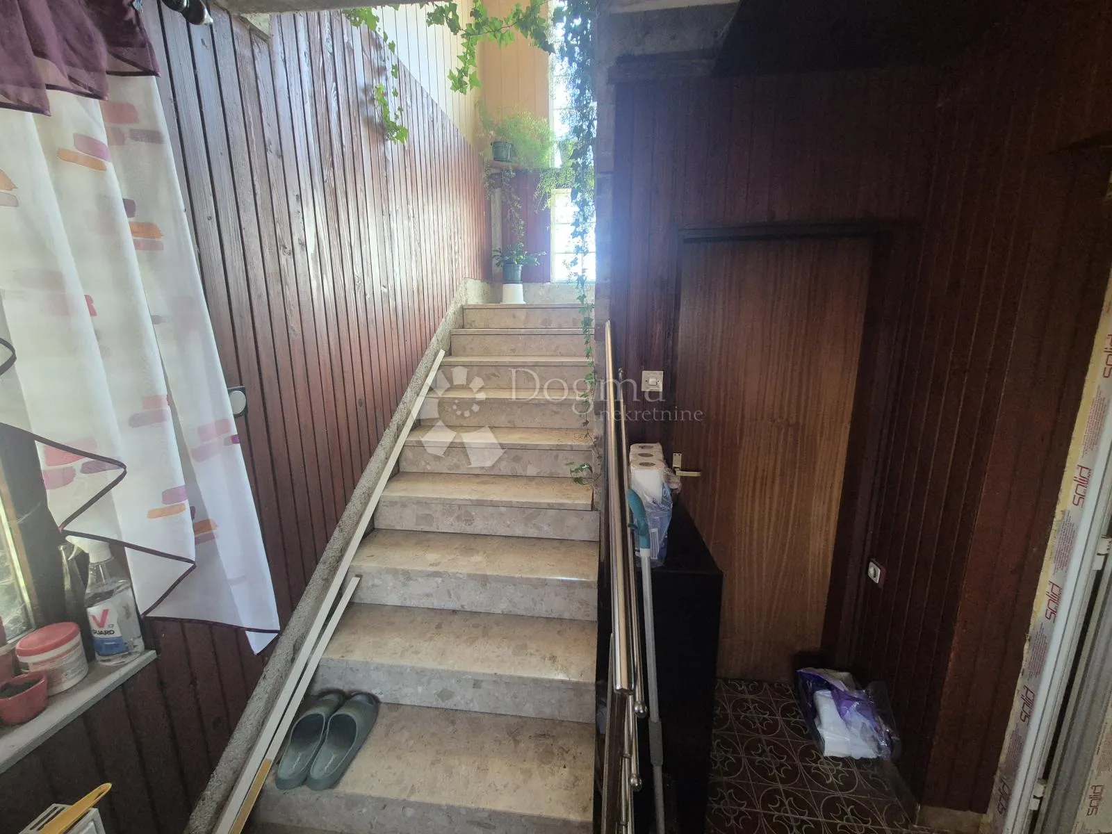 kuća sa pomoćnim objektom svega 5 min od centra zaboka! - slika 9