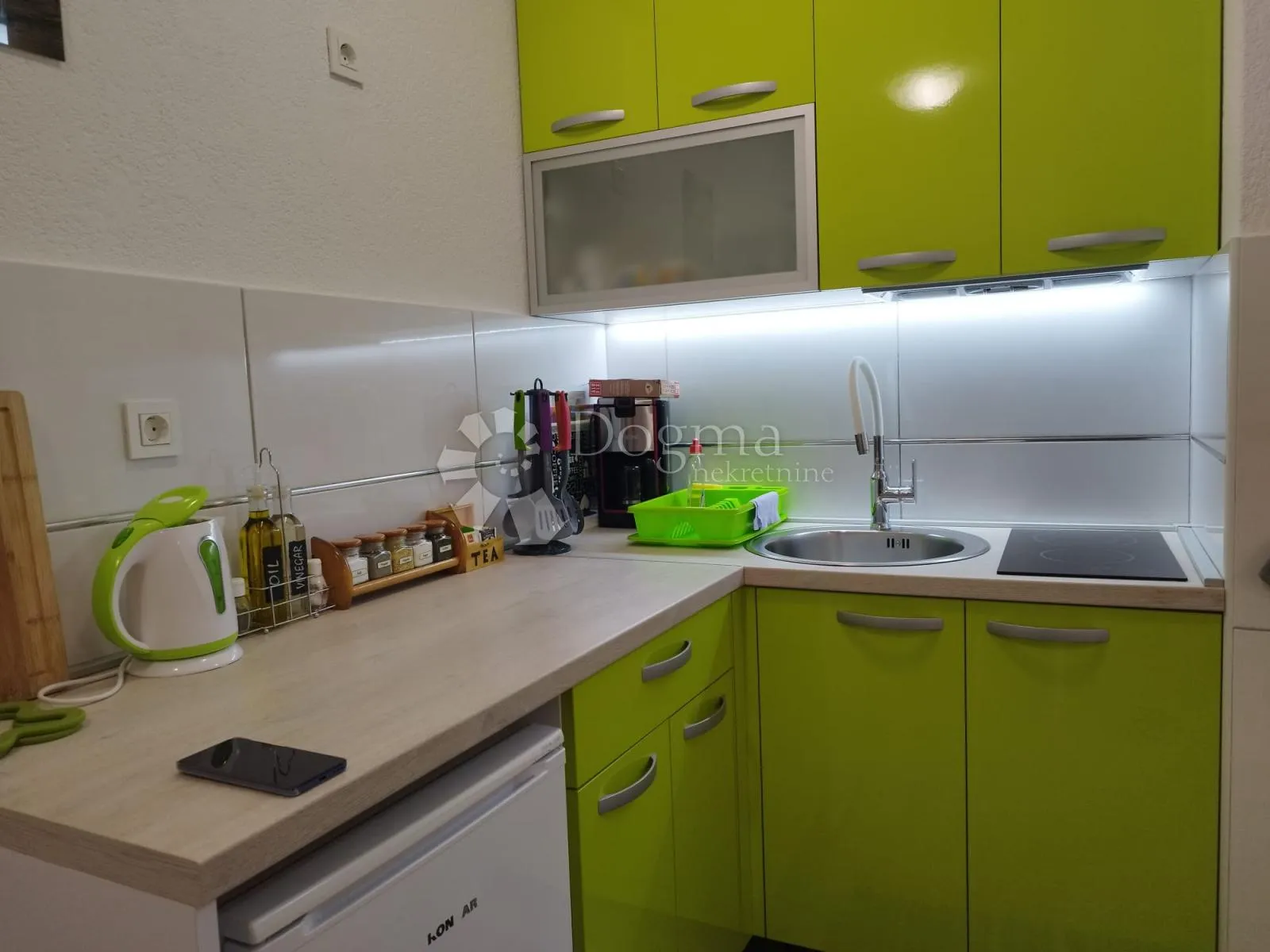 malinska - 2 apartmana sa sjenicom - slika 15