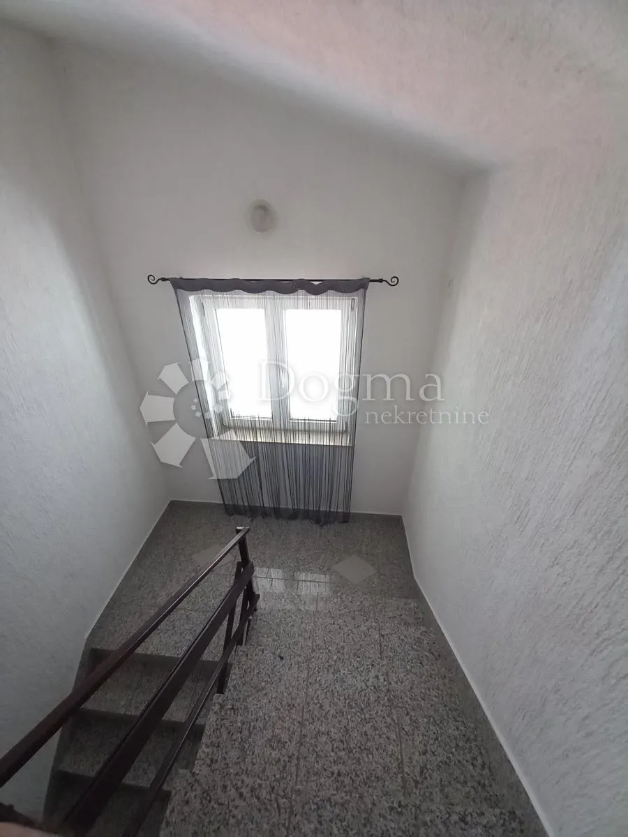 apartmanska kuća 120 metara od plaže - slika 17