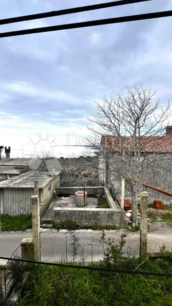 lijepa dvojna kuća za renovaciju s pogledom na more, okolica labina - slika 18
