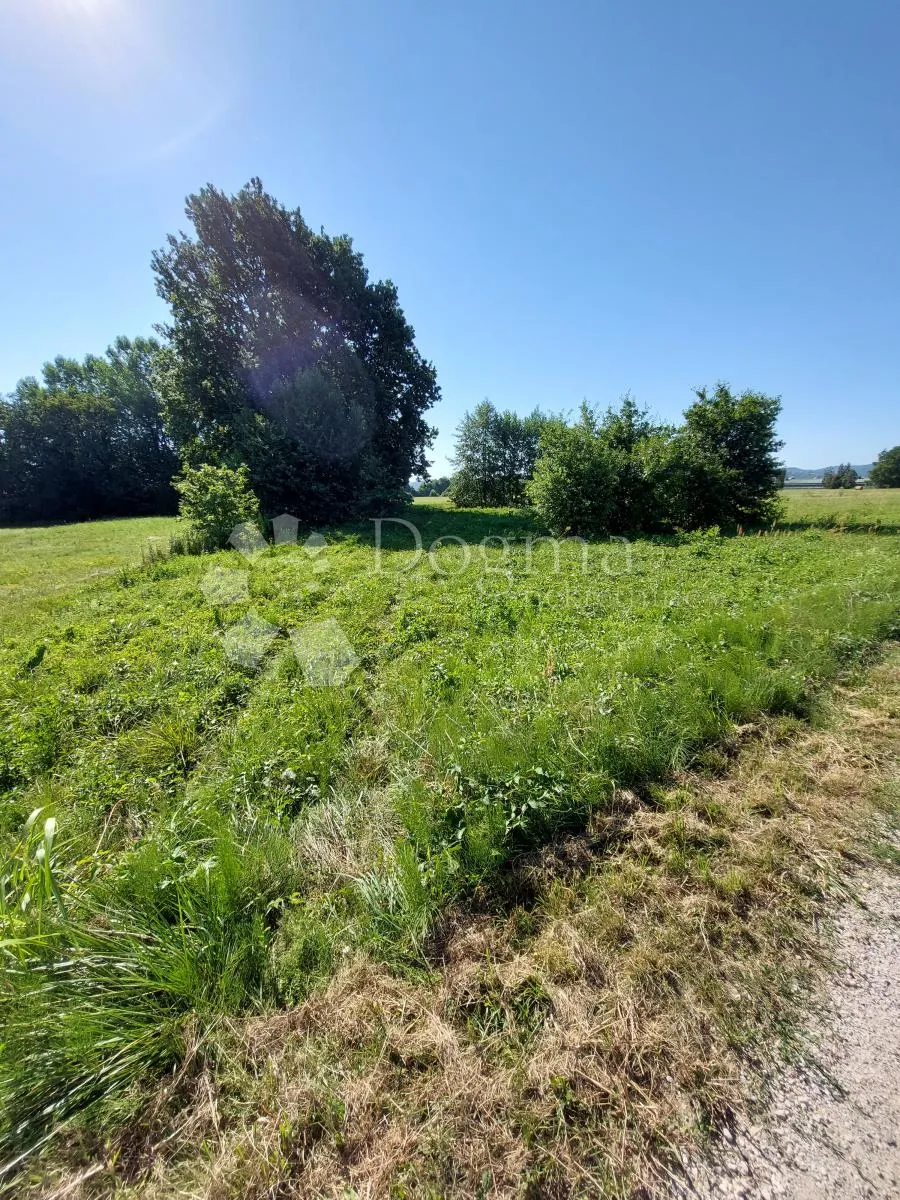 zemljište na odličnoj lokaciji - slika 4
