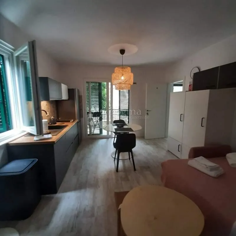 predivna apartmanska kuća podgora - slika 2