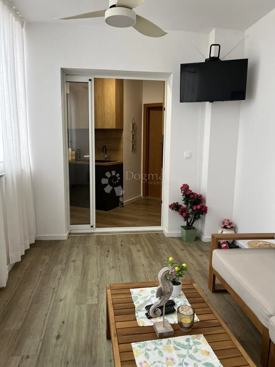 crikvenica dva apartmana - slika 33