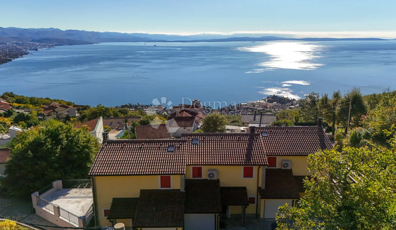 premium kuća u nizu – bazen, garaža, podno grijanje - slika 24