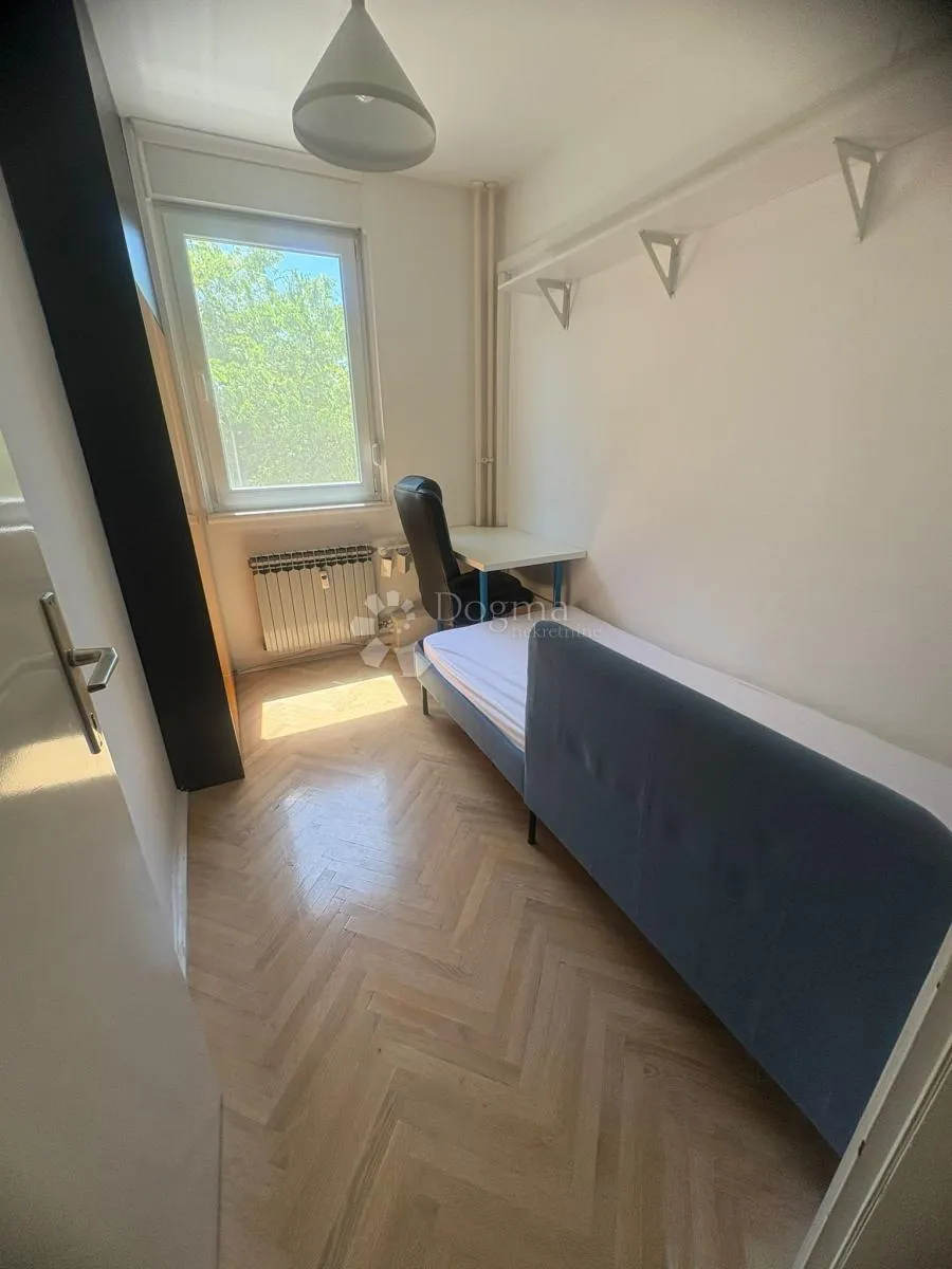 trosobni stan 62m2 sa loggiom divno uređen! - slika 7