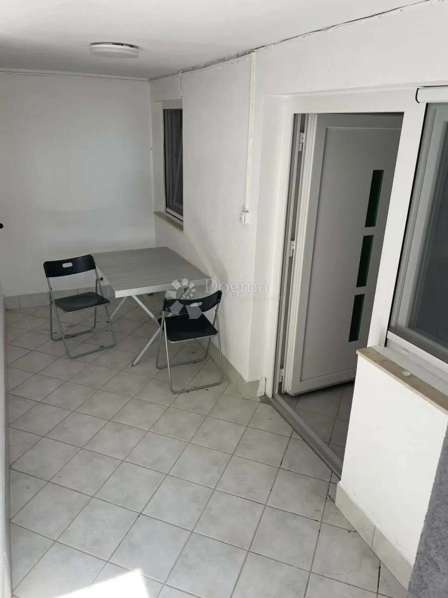kuća sa prekrasnim pogledom na more, 4 stana - slika 24