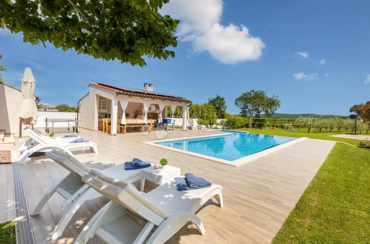 villa u banjolama 150m2 za dugoročni najam - slika 6