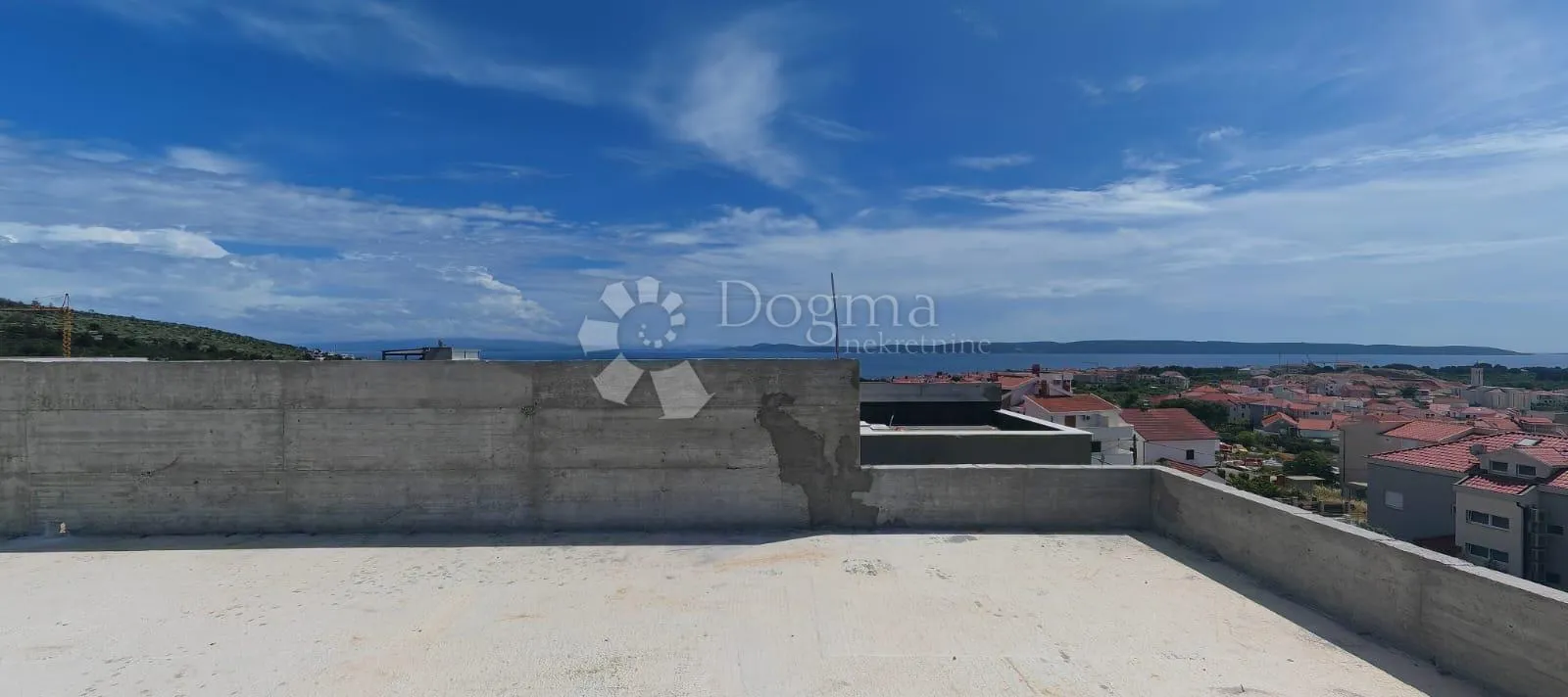 apartman na čiovu, novogradnja - slika 13