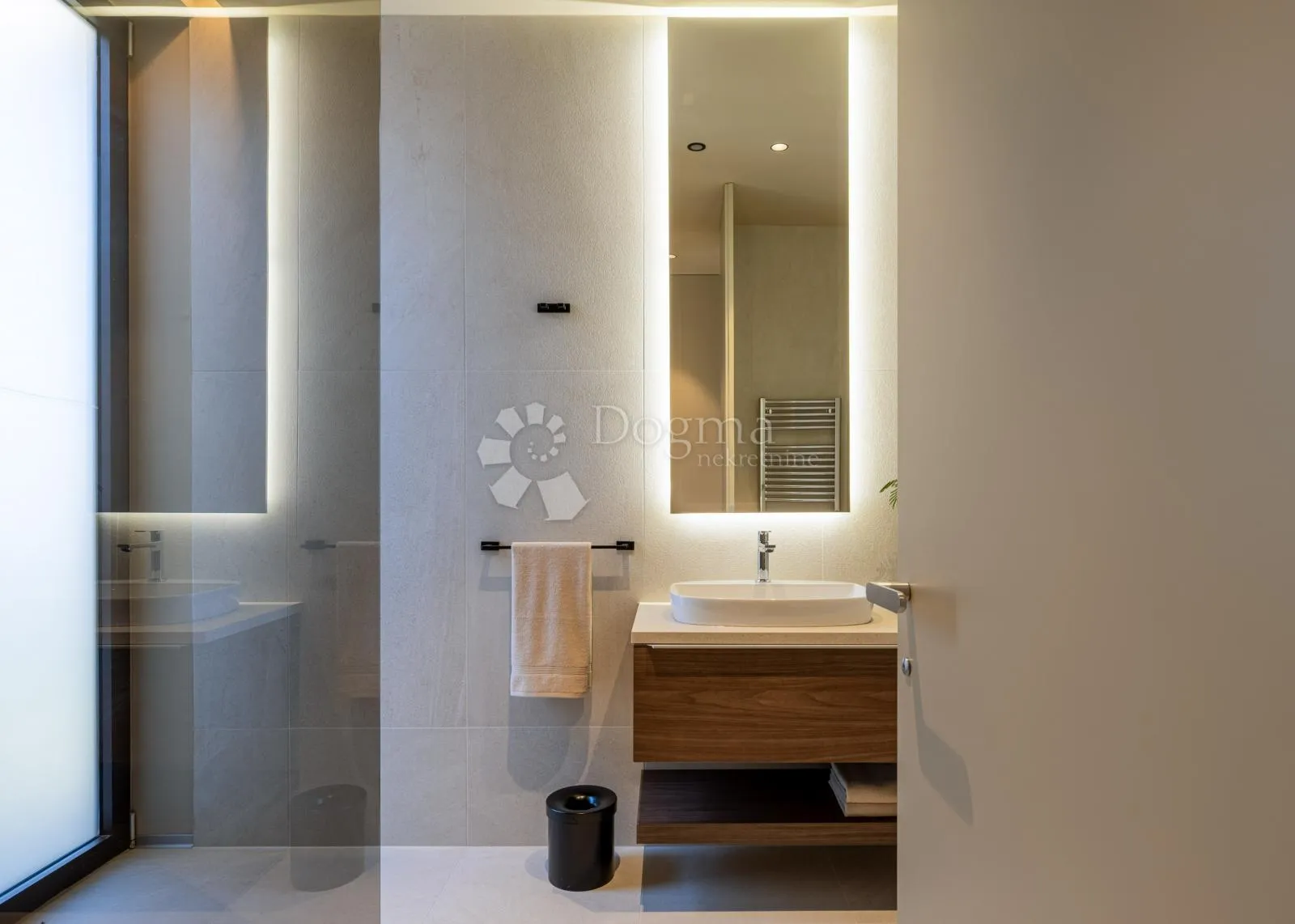 ekskluzivna smart home vila, kompletno opremljena, s otvorenim pogledom - slika 27