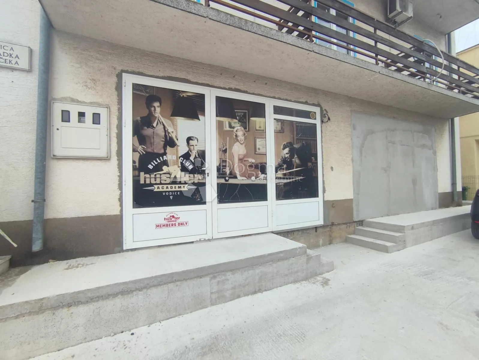 poslovni prostor 70m2 - frekventna lokacija vodice - slika 5