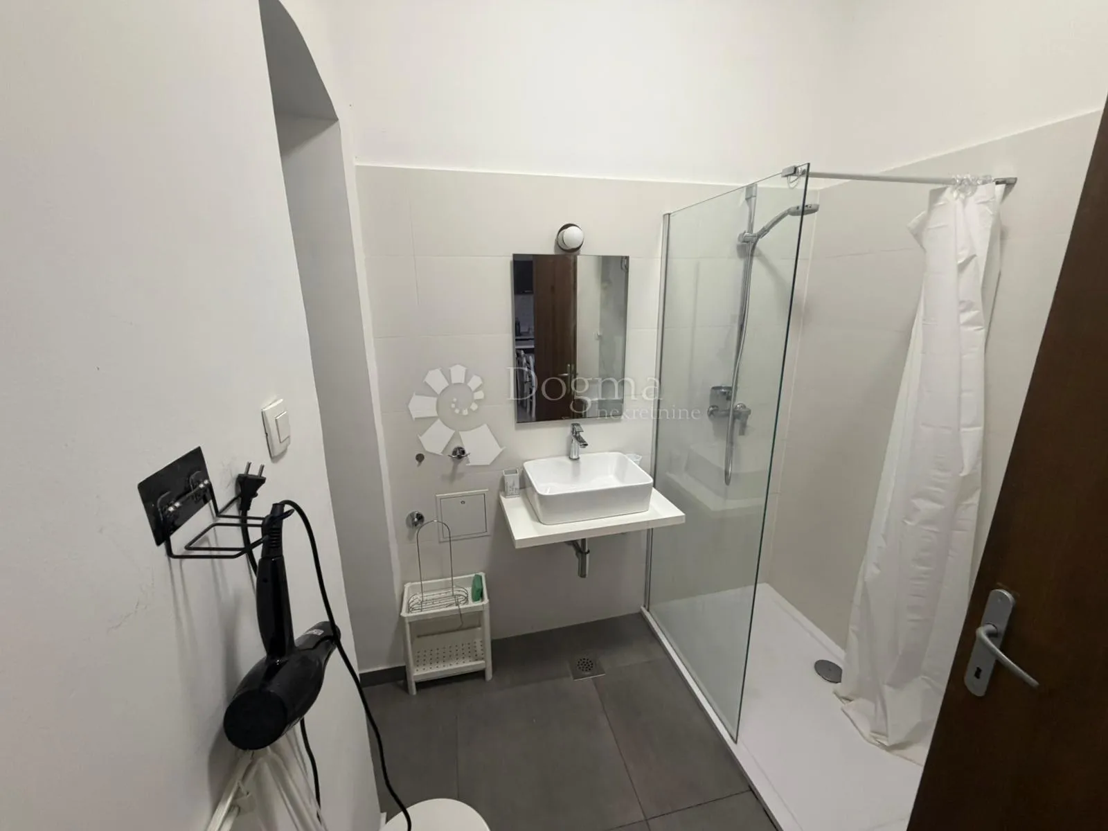 rijeka centar – 2s 60 m² - slika 6