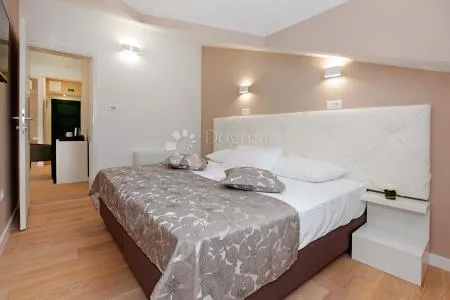 mali obiteljski hotel, prvi red do mora, vela luka - slika 18