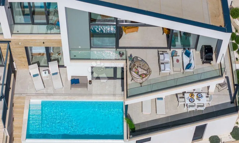 premium smart home vila s pogledom na more – potpuno opremljena nekretnina s izvrsnim povratom - slika 12