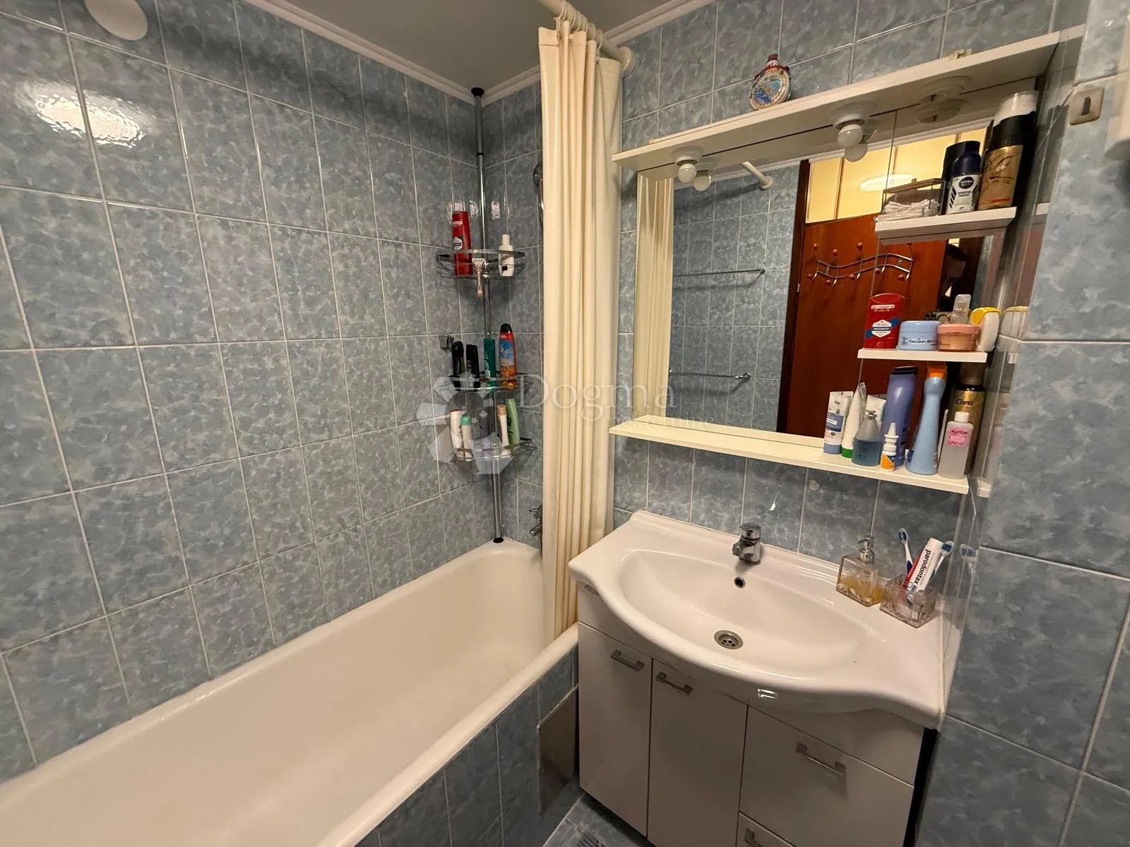apartman u prizemlju s velikom terasom - slika 12