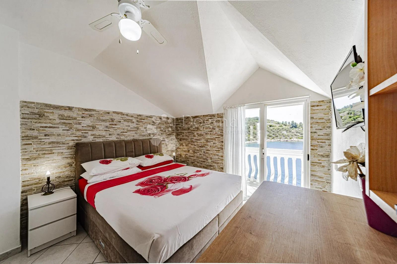 prvi red do mora: samoodrživa apartmanska vila s uhodanim poslovanjem – vela luka, korčula - slika 131
