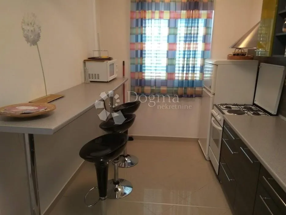 žaborić- predivna apartmanska kuća s pogledom na more - slika 25