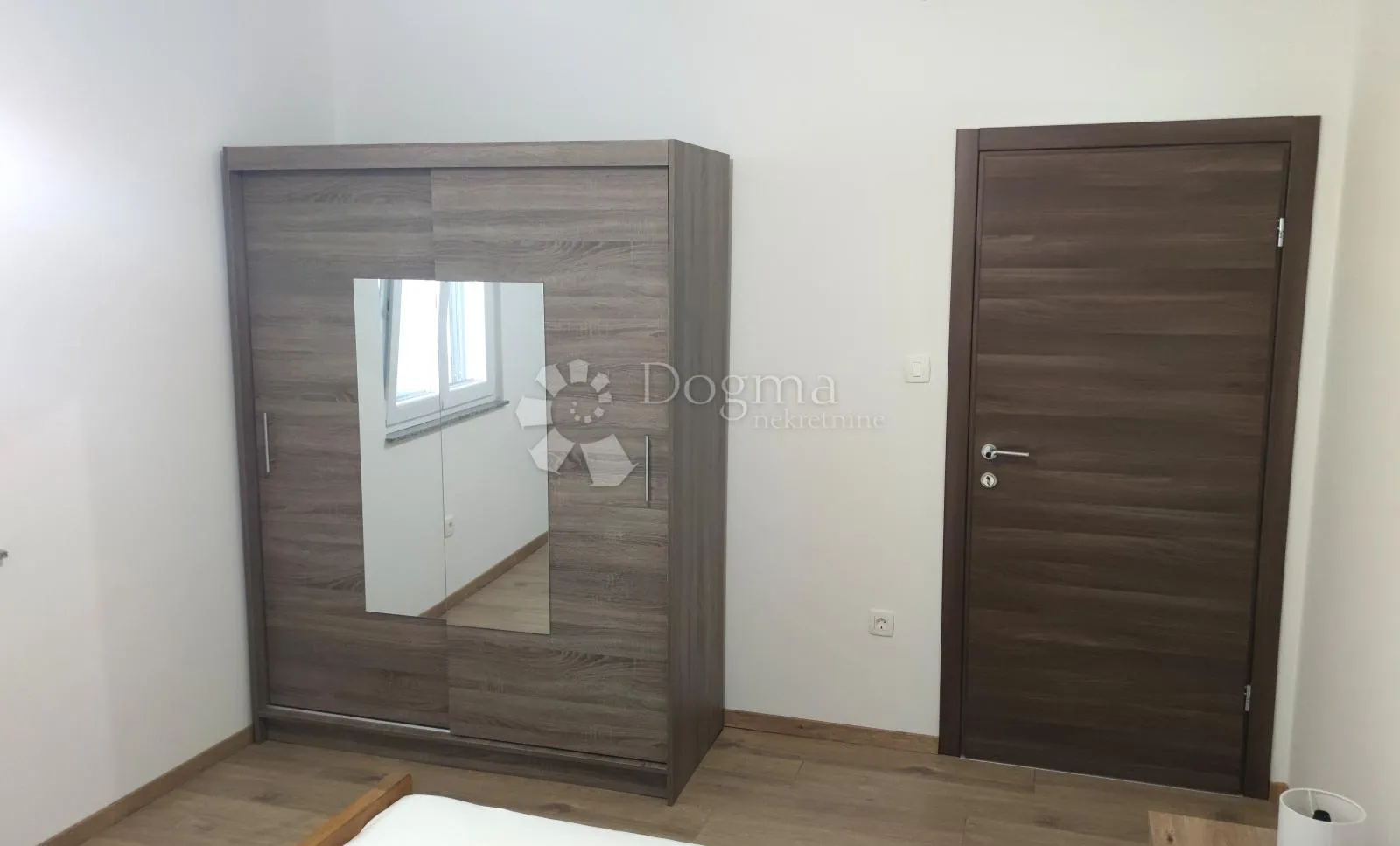 kuća na samo 20 m od uređene plaže! - slika 13