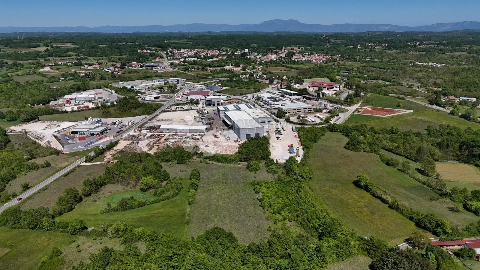 građevinsko zemljište industrijska zona žminj - slika 4