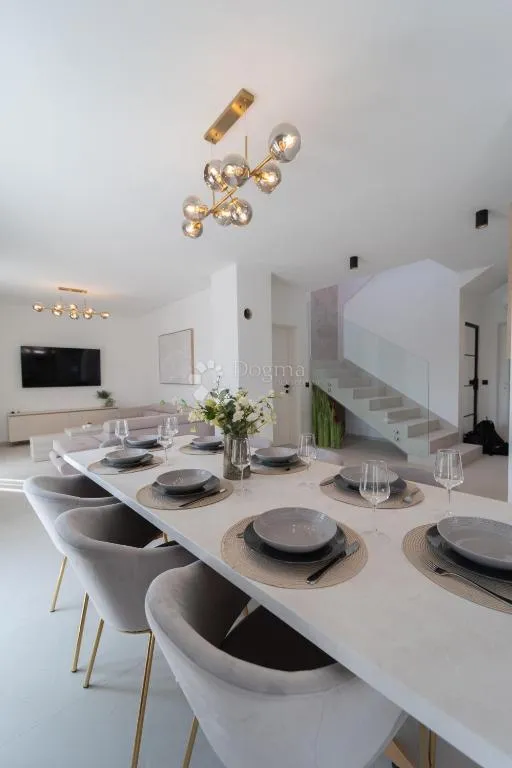 turanj - villa s bazenom, spremna za useljenje - 350m od mora - slika 15