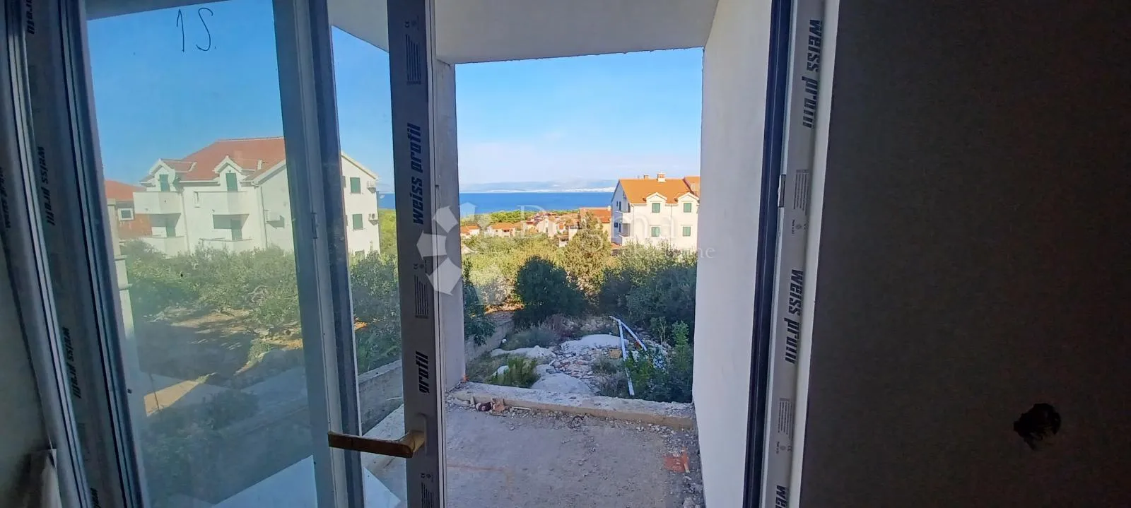 investicija koja miriše na more – apartman u supetru, brač! - slika 7