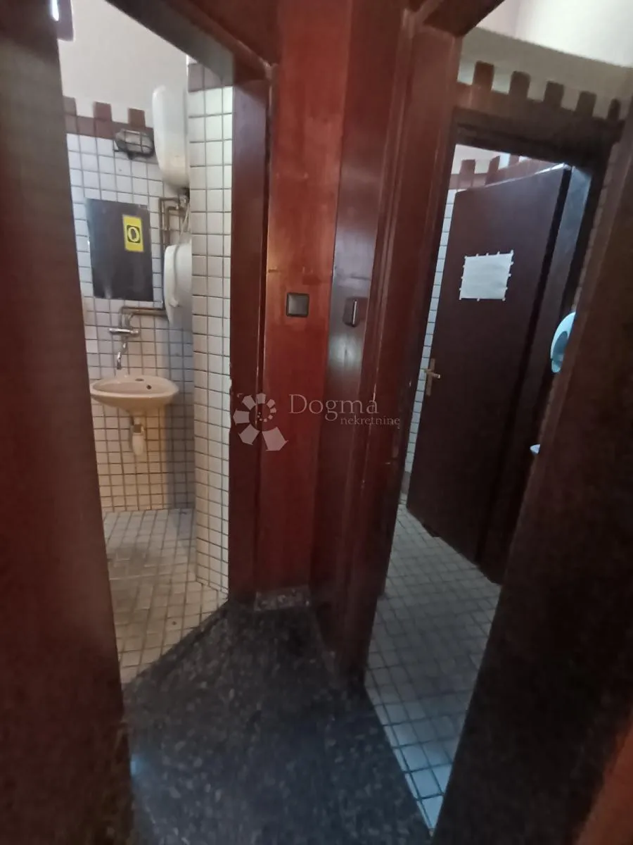 najam velikog caffe bara u centru sl.broda! - slika 6