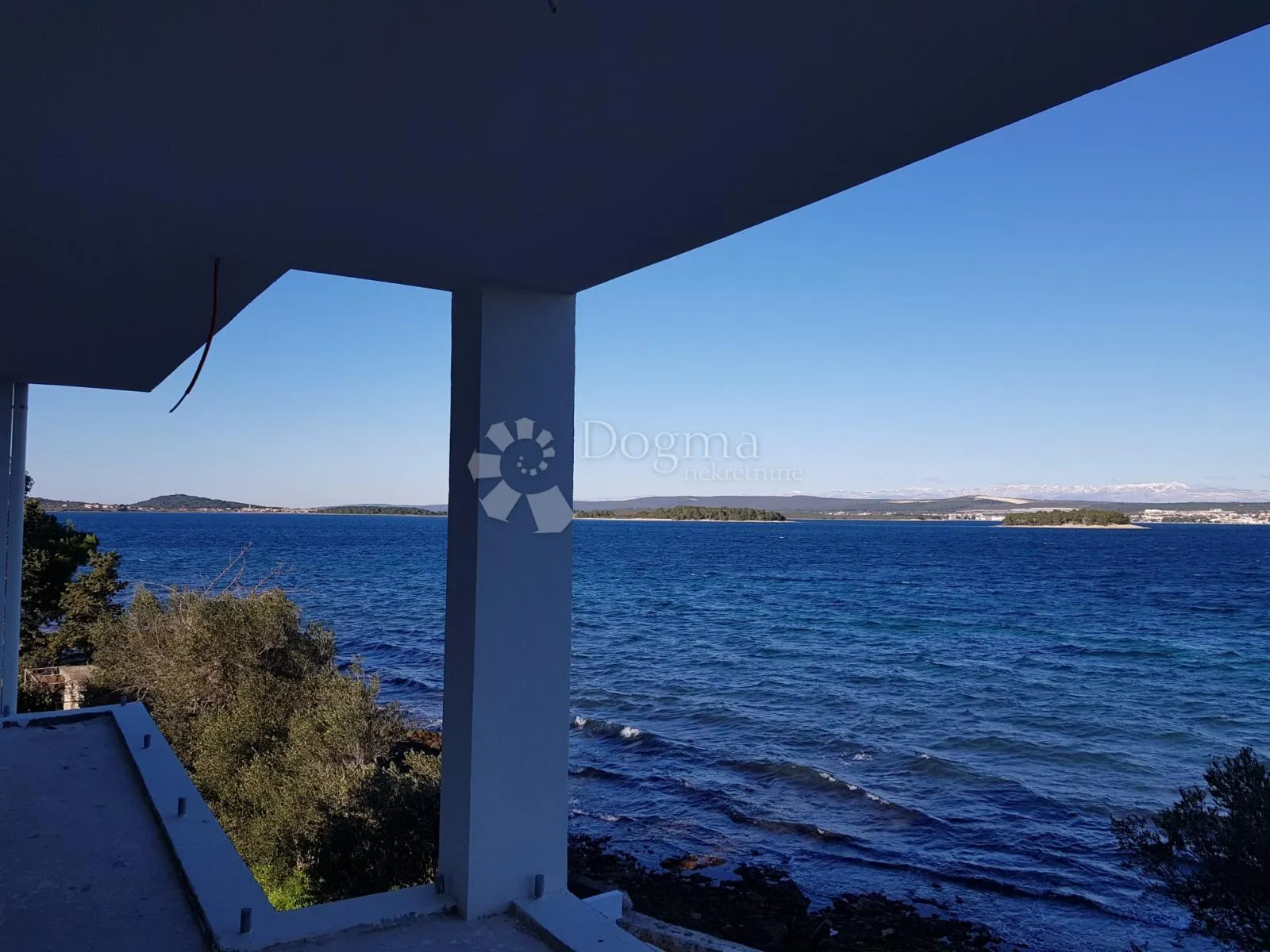 otok pašman , tkon , luksuzna vila 8 m od mora - slika 4