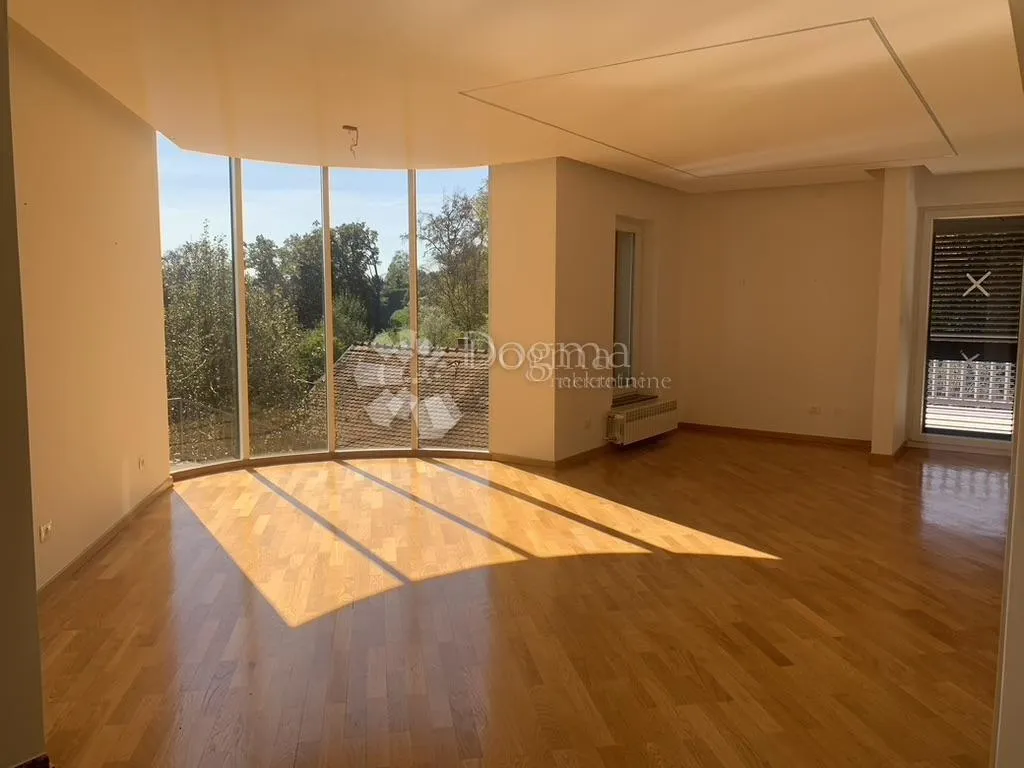 villa s bazenom na pantovčaku - slika 8