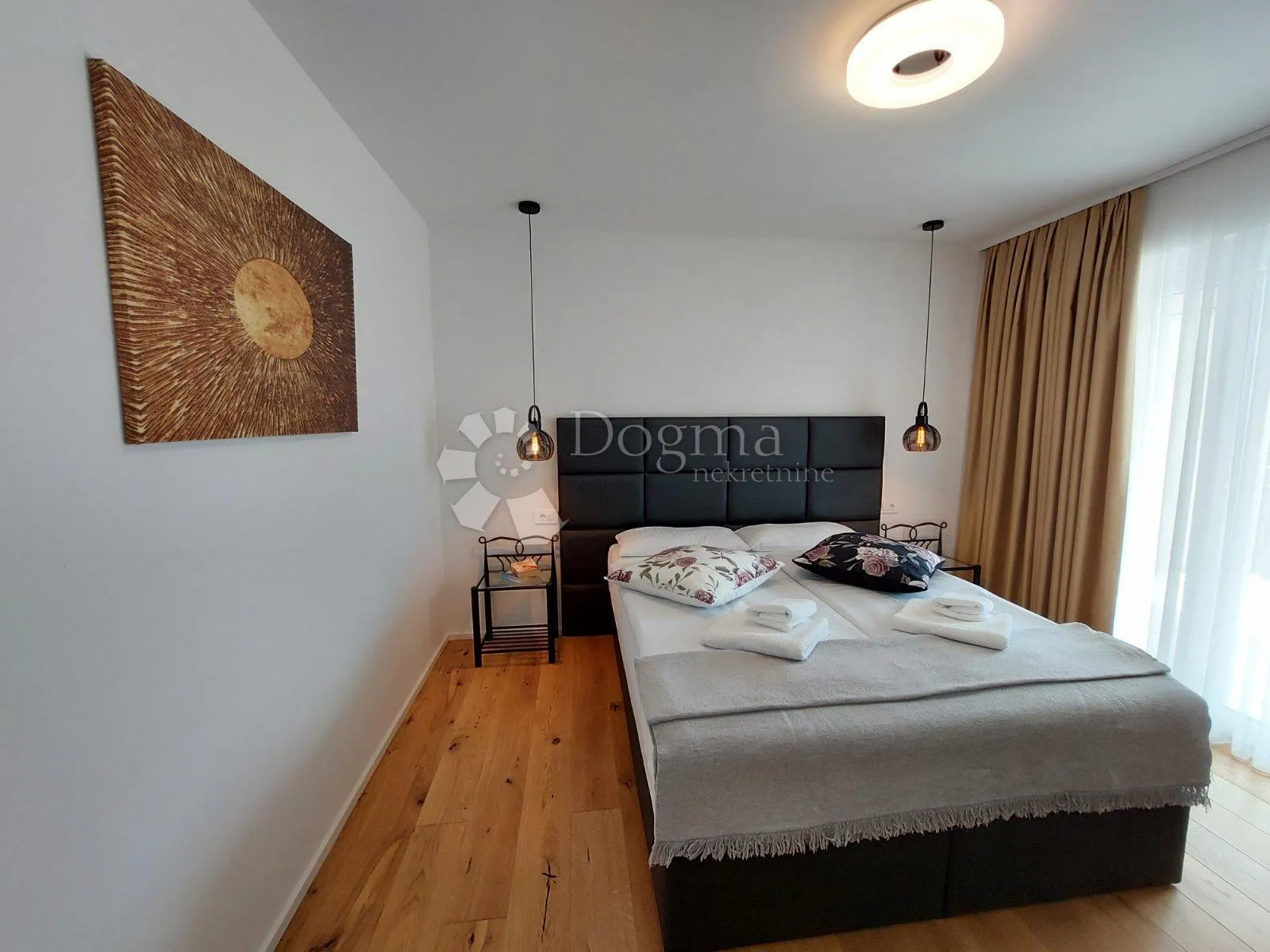 luksuzna moderna vila sa bazenom u gradu krku - slika 13