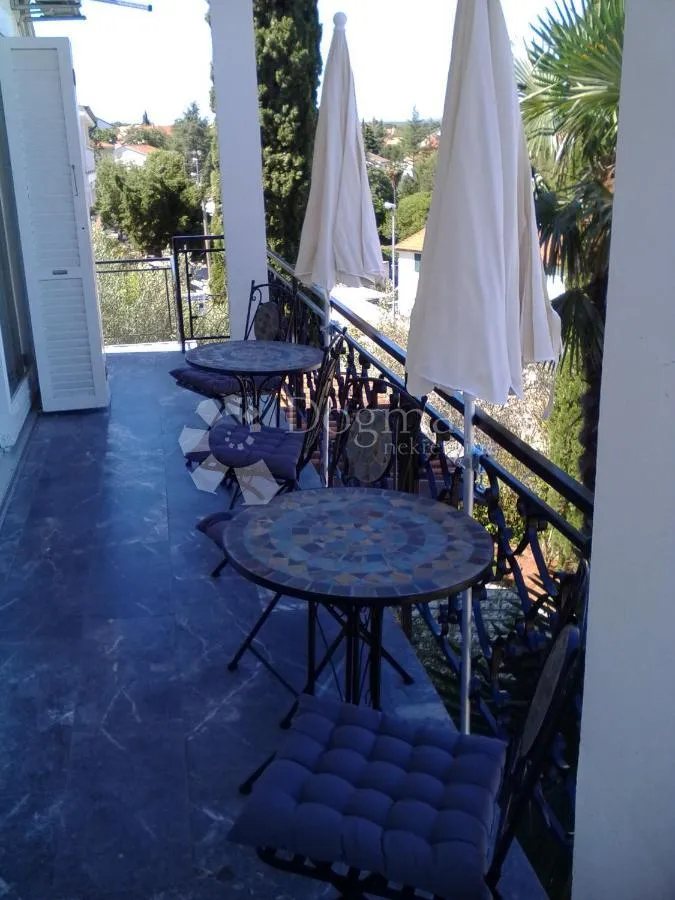 malinska - apartmanska kuća 100 m od mora - slika 11