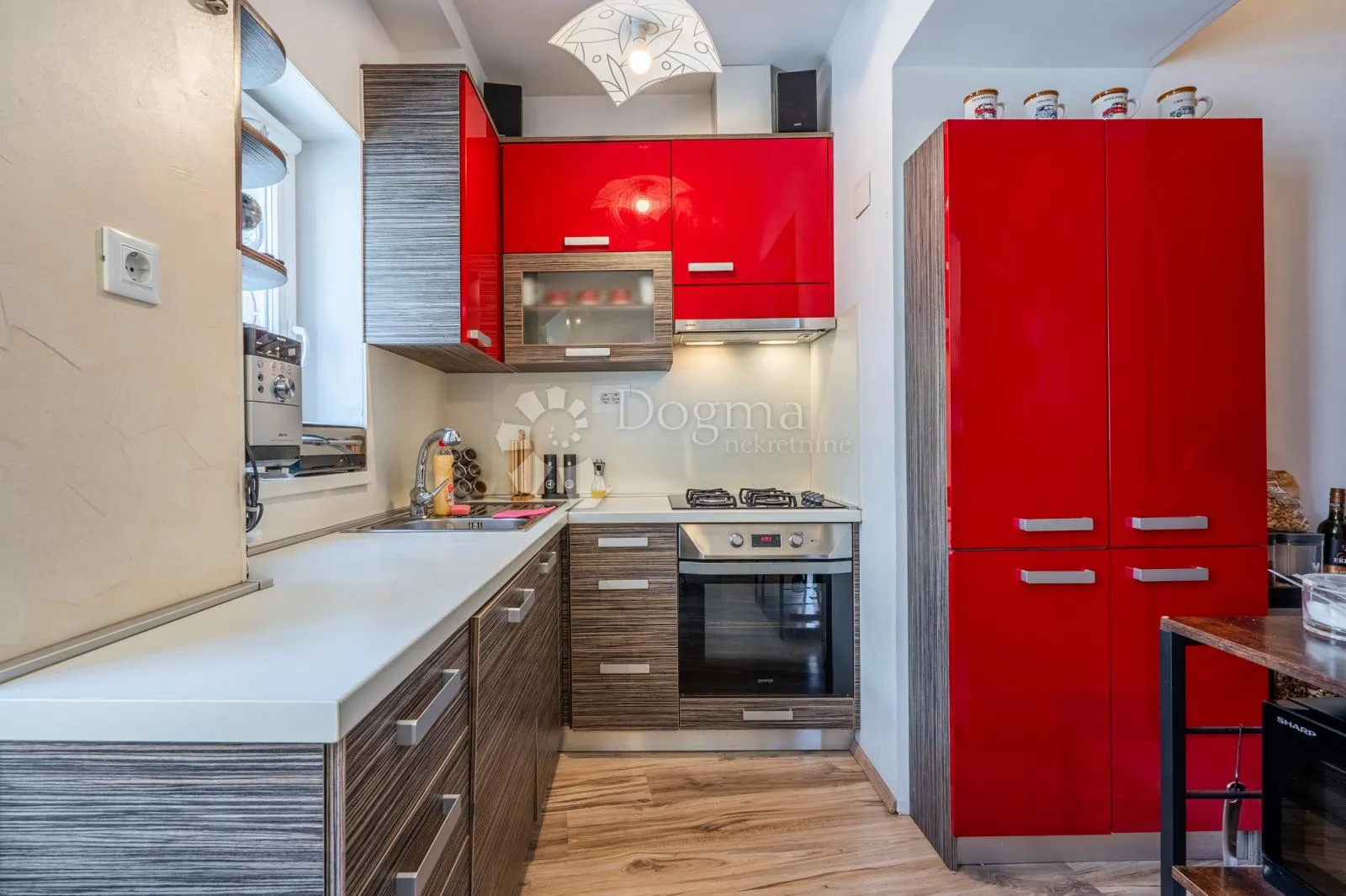 centar – 108 m², moderan 3s+db s parkingom - slika 8