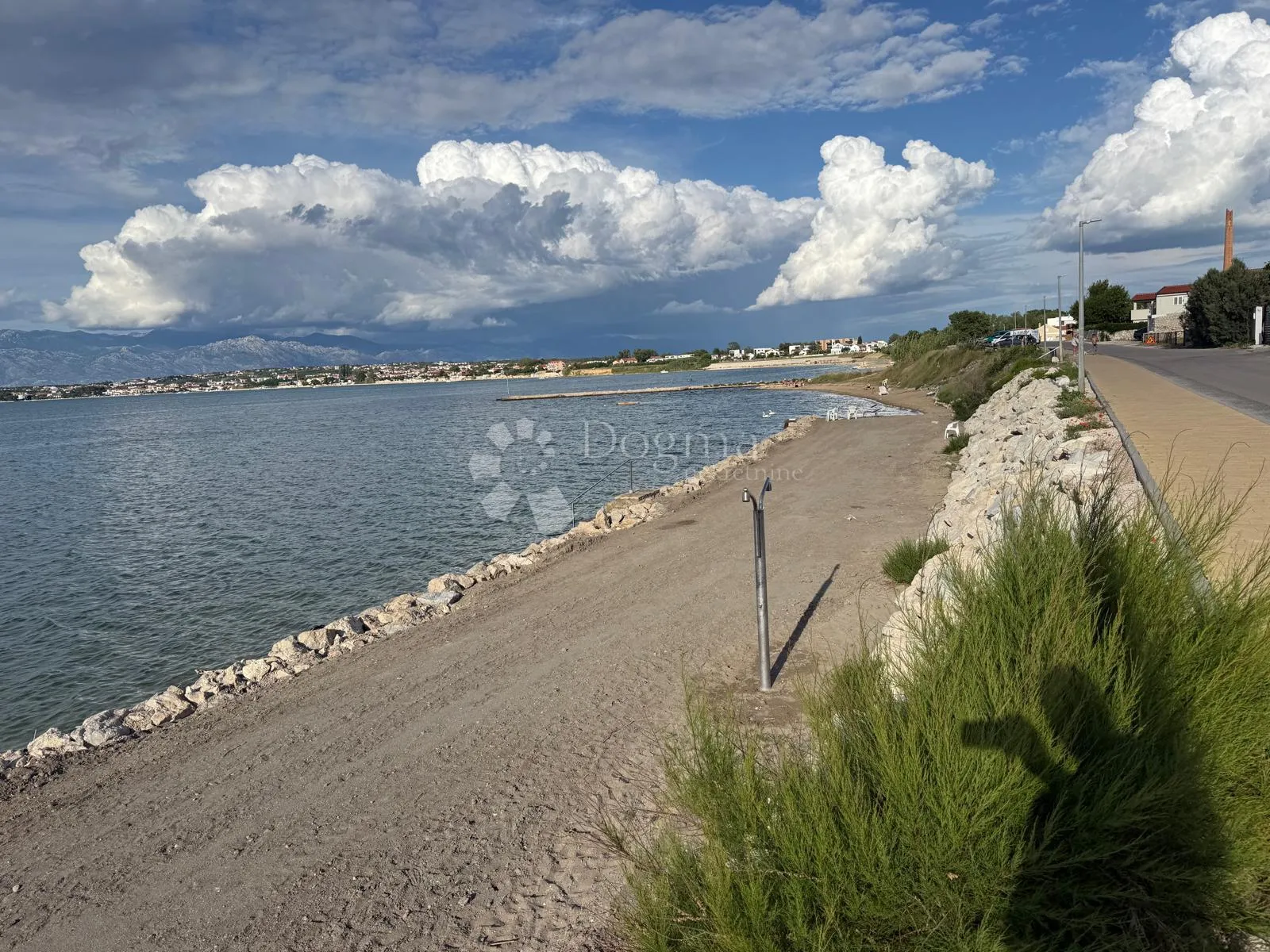 kuća prvi red do mora potencijal turizam ili restoran - slika 6