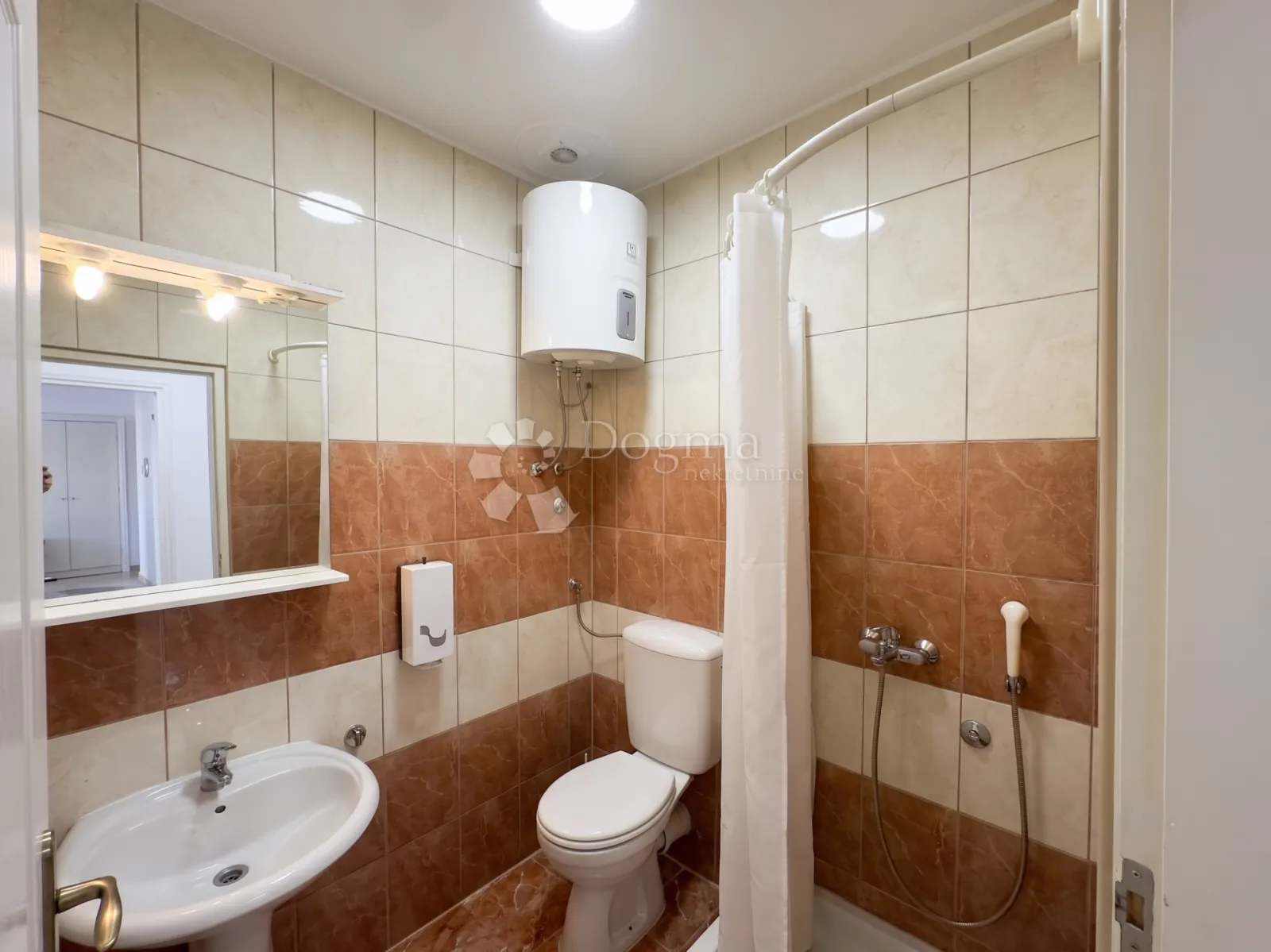 najam centar atraktivan poslovni prostor u centru 73 m² - slika 5