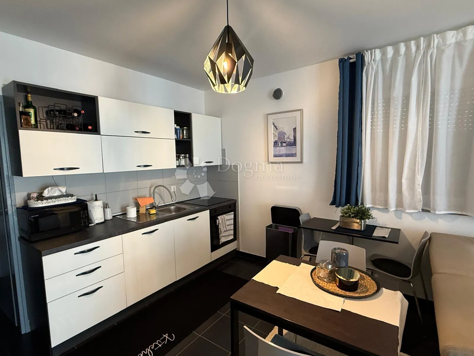 apartman novo velike terase 200 m od mora sniženo - slika 2
