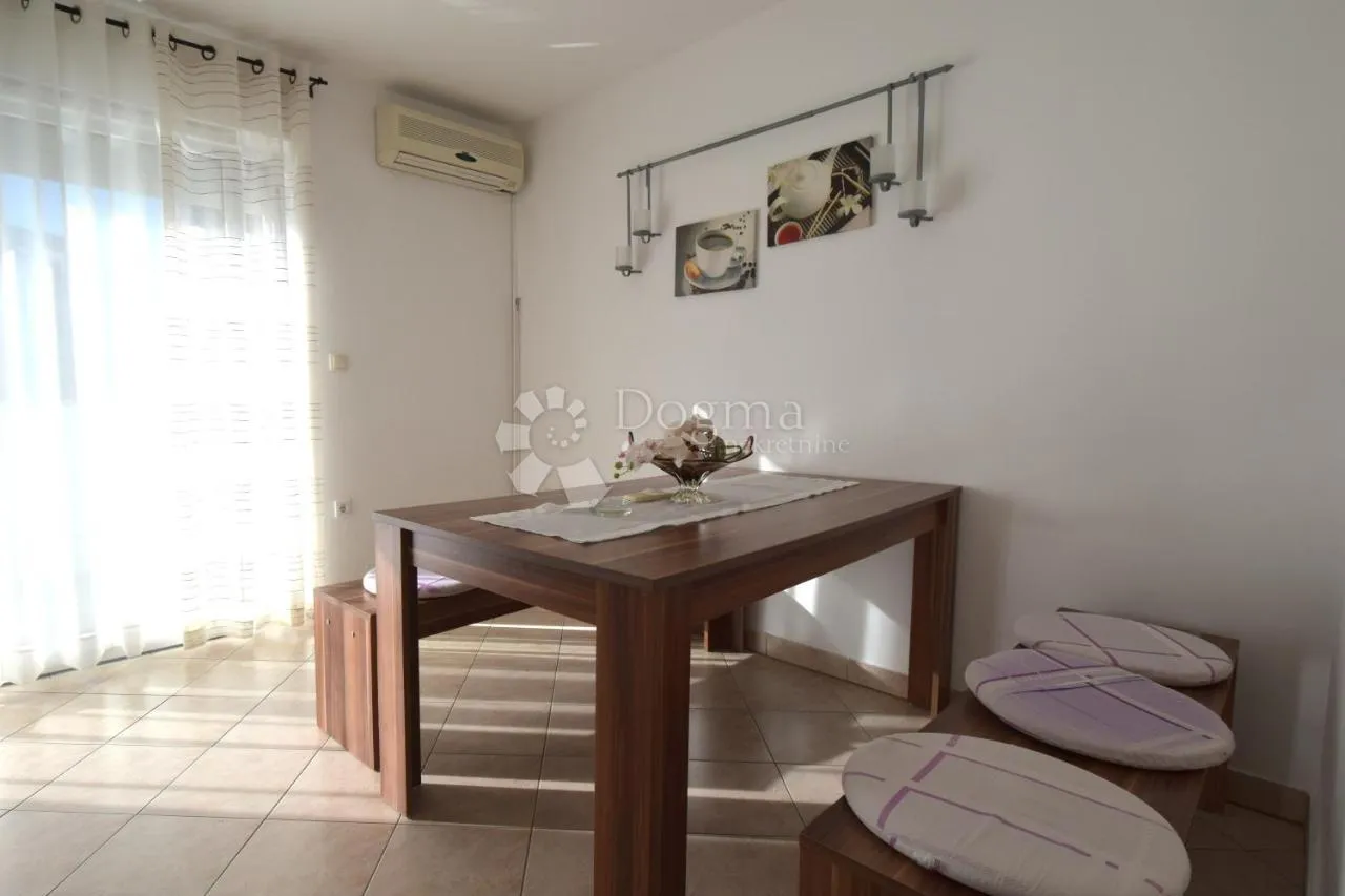 malinska - apartmanska kuća na odličnoj lokaciji - slika 9